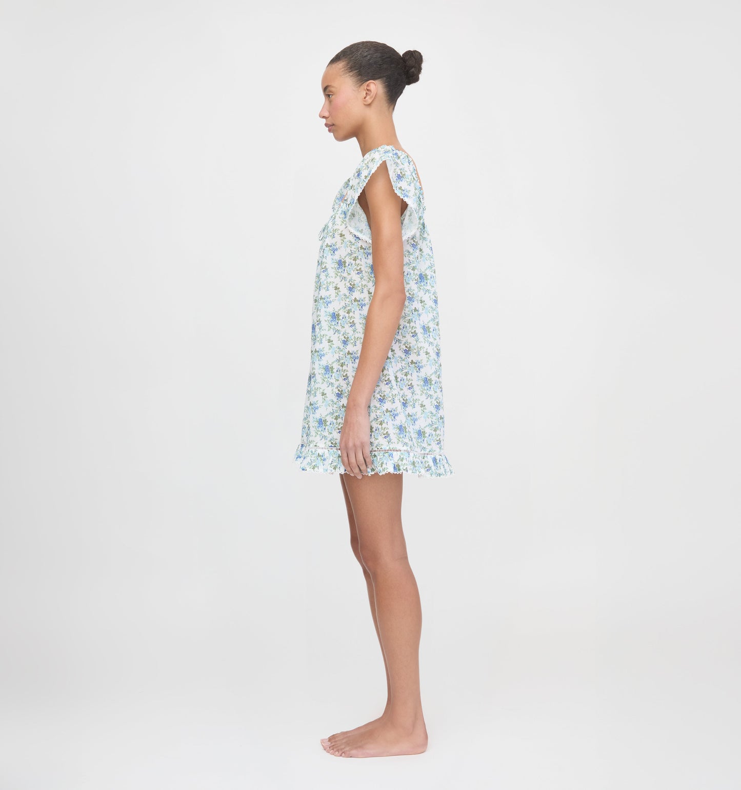 The Lucinda Nightgown - English Daisy